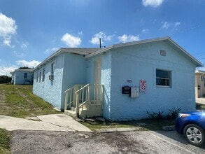 Building Photo - 1125 W 28th St