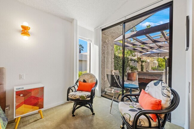 Building Photo - Mountain View Retreat in Palm Springs