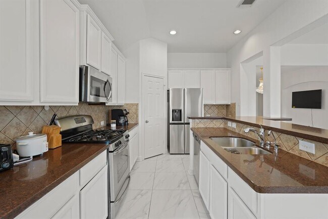 Building Photo - 9003 Creeks Gate Ct