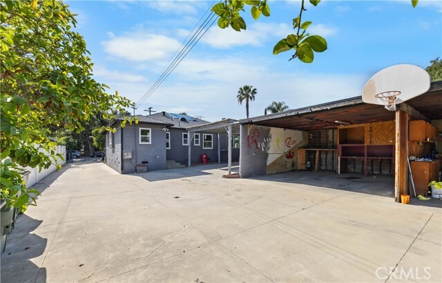 Building Photo - 2074 Summit Ave