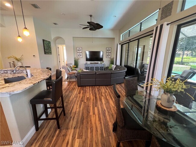 Building Photo - 8670 Mercado Ct