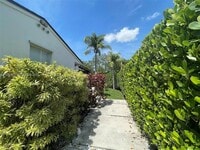 Building Photo - 200 NE 110th St