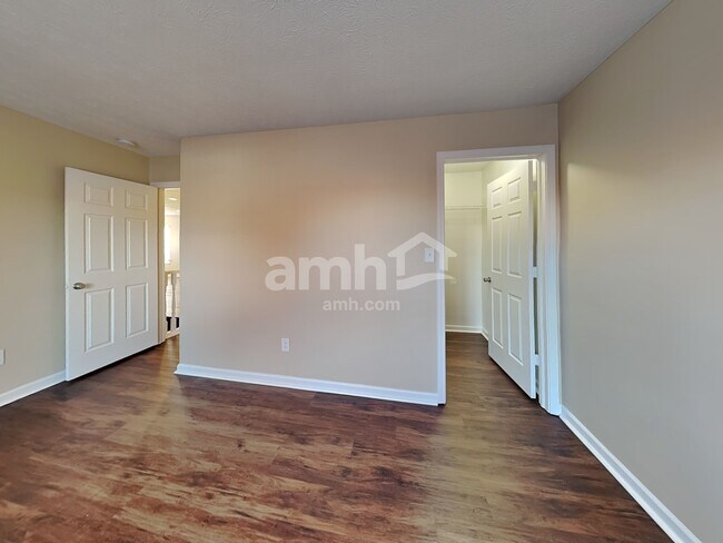 Building Photo - 12711 Buck Run Dr