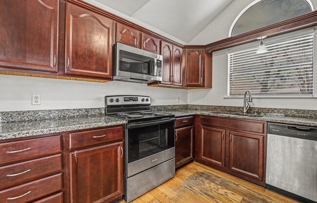 Building Photo - 2003 Stone Marten Dr