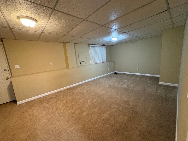 Building Photo - 3 Dutton Place Way