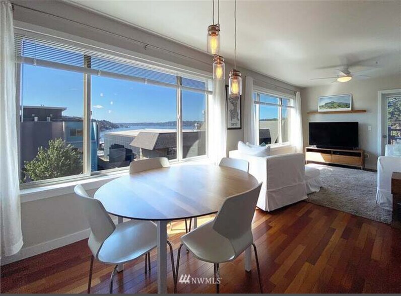 Building Photo - 6219 NE 181st St