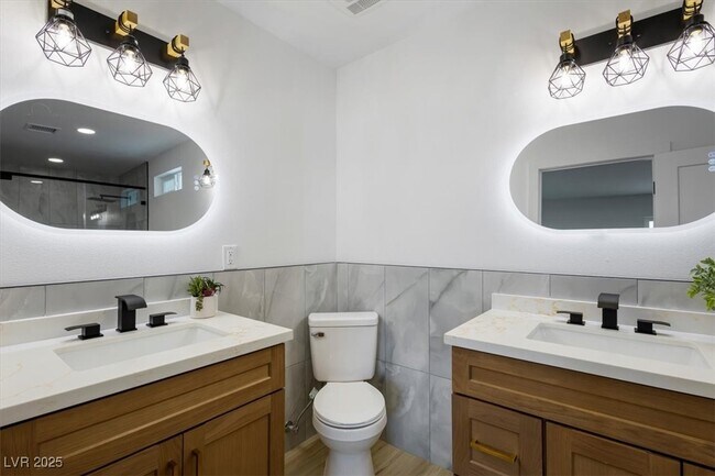 Building Photo - 7724 Rancho Destino Rd