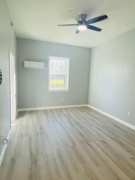 Building Photo - 628 Hills Blvd