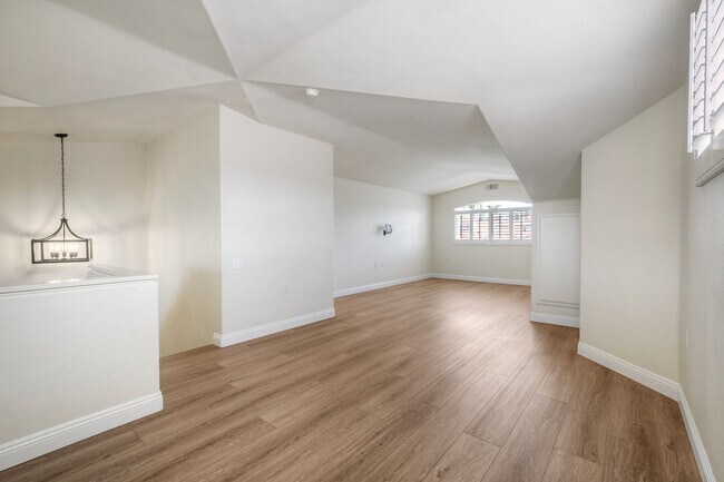 Building Photo - 2338 Cartegena Way