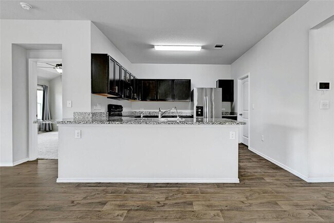 Building Photo - 5800 Shanjia Dr