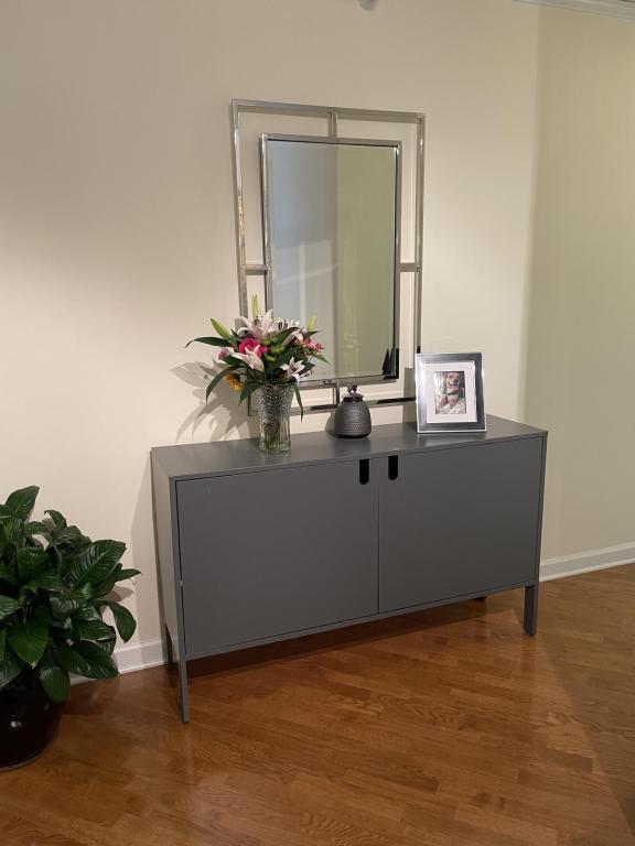 Building Photo - 420 E Waterside Dr