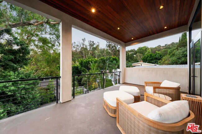 Building Photo - 3627 Woodhill Canyon Rd