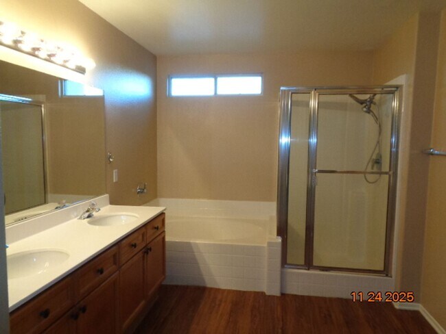 Building Photo - Gorgeous 2 Story Home Built in 1996 with 2476 sq. ft.