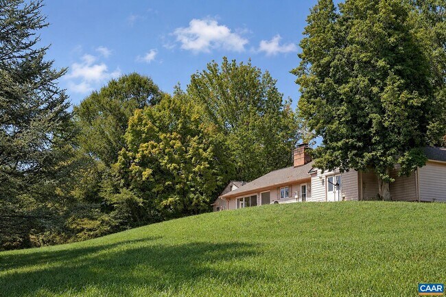Building Photo - 360 Jeffers Dr