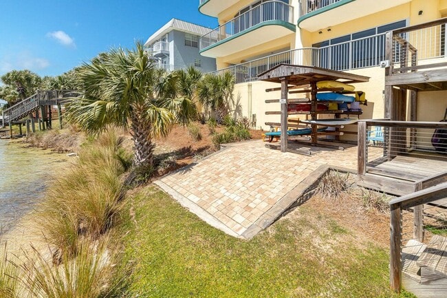 Building Photo - 508 Harbor Blvd