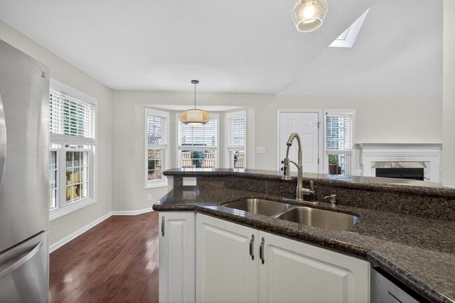 Building Photo - 1010 Trail Stream Way