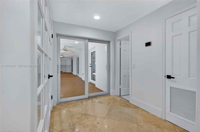 Building Photo - 6731 SW 138th St