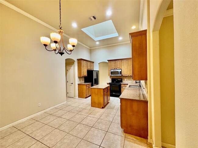 Building Photo - 15210 Falcon Dr