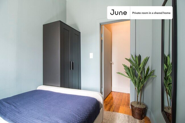 Building Photo - Room in Shared 3 bed/1 bath home in East Village