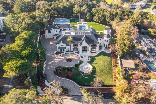 Building Photo - Luxury 10 Bedrooms, 9 Bathroom Estate for Lease in Los Gatos