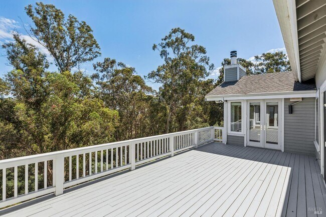 Building Photo - 32 Marin Bay Park Ct