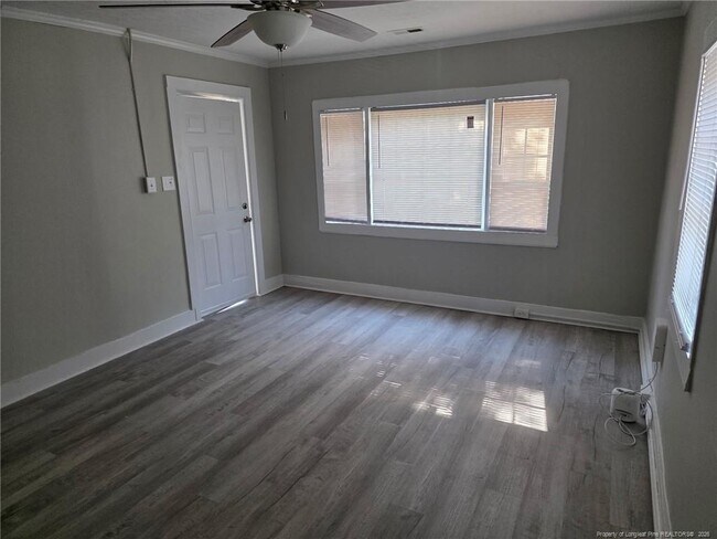 Building Photo - 2031 Womble Dr