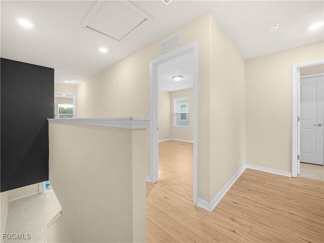 Building Photo - 4580 Sparkling Shell Ave