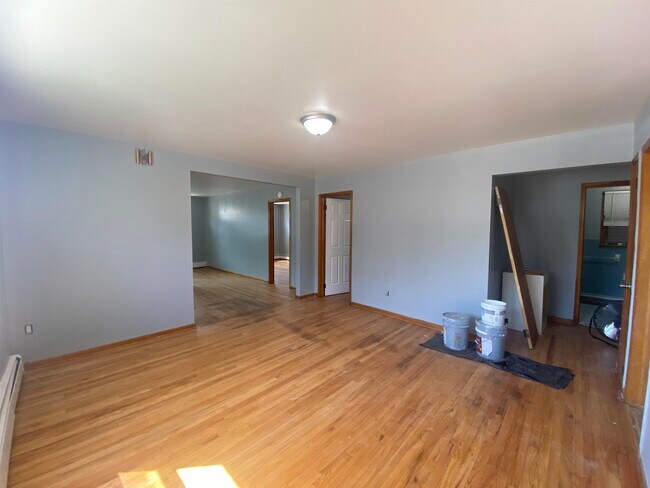 Building Photo - 468 Avenue A