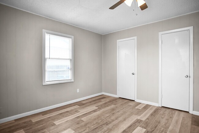 Building Photo - 4309 42nd St