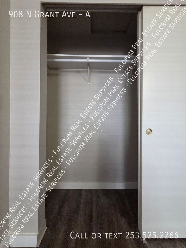 Building Photo - 908 N Grant Ave