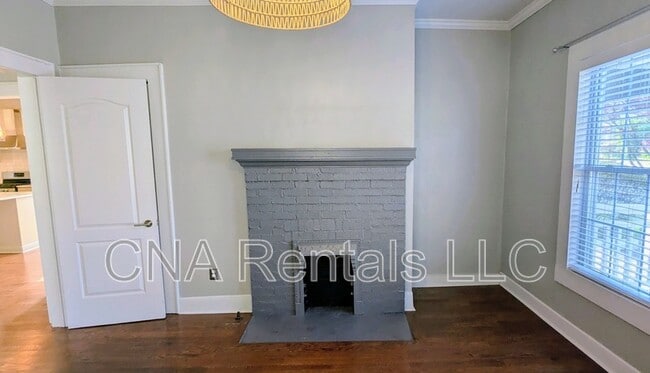 Building Photo - 1411 May Ave SE