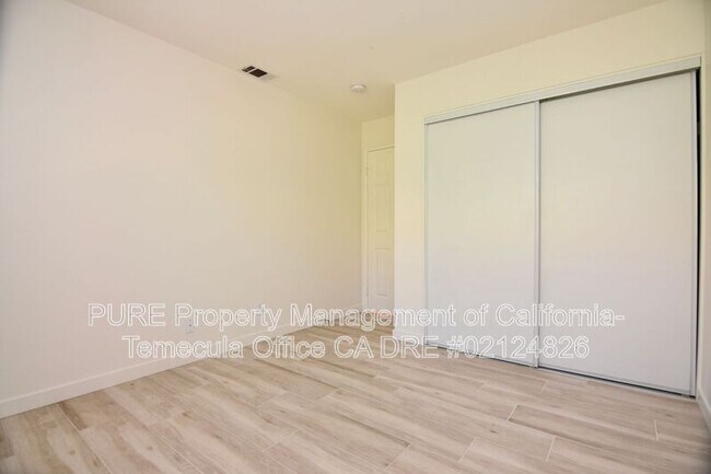 Building Photo - 40442 Clybourne Cir