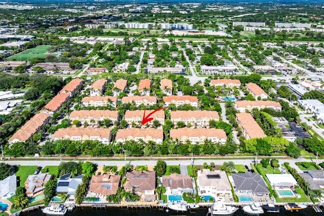 Building Photo - 5580 NE Trieste Way