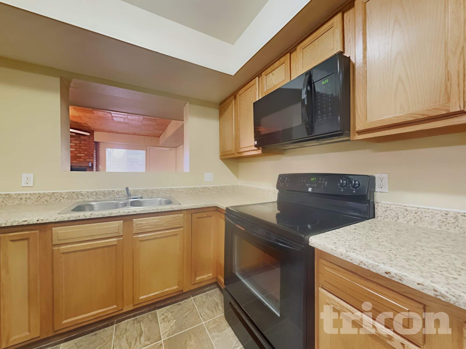 Building Photo - 6258 W Wolf St