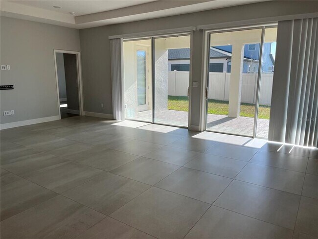 Building Photo - 4836 Shady Pnes Dr