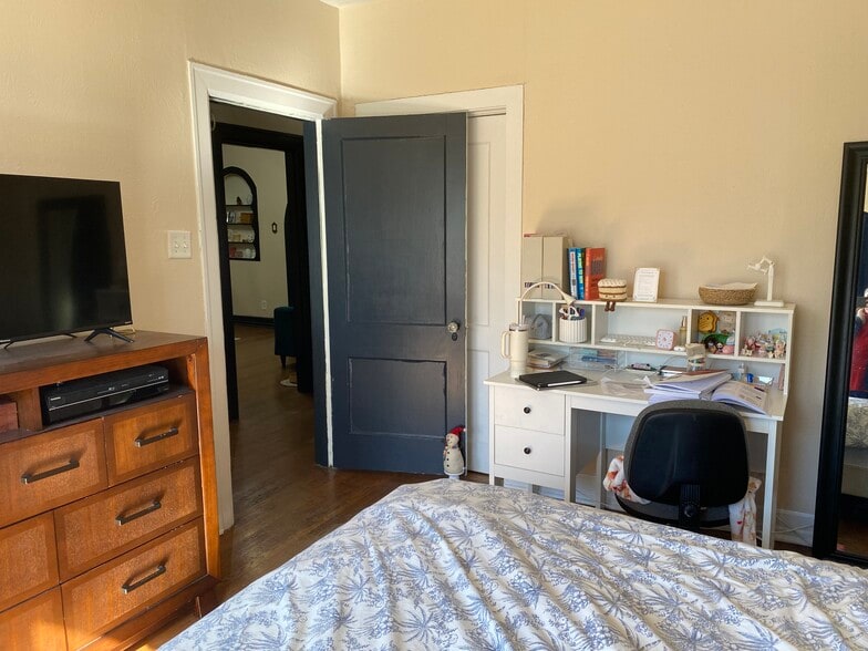 Building Photo - 6306 Goliad Ave