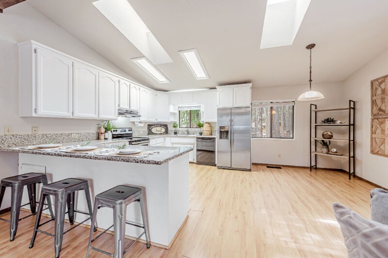 Building Photo - 5603 Sierra Springs Dr