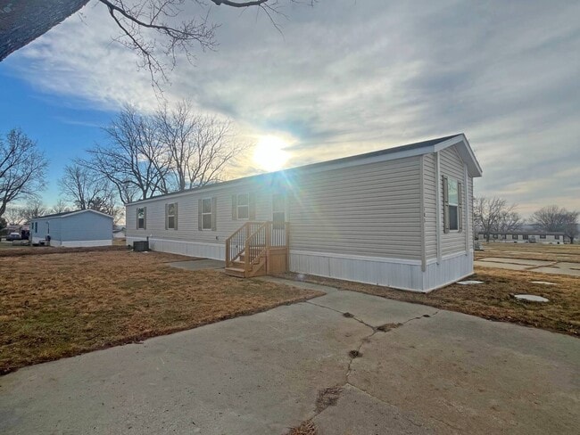 Building Photo - 2404 N 8th St