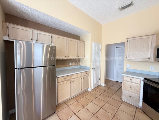 Building Photo - 12348 Casheros Cove Dr S