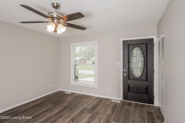 Building Photo - 7415 Hallmark Dr