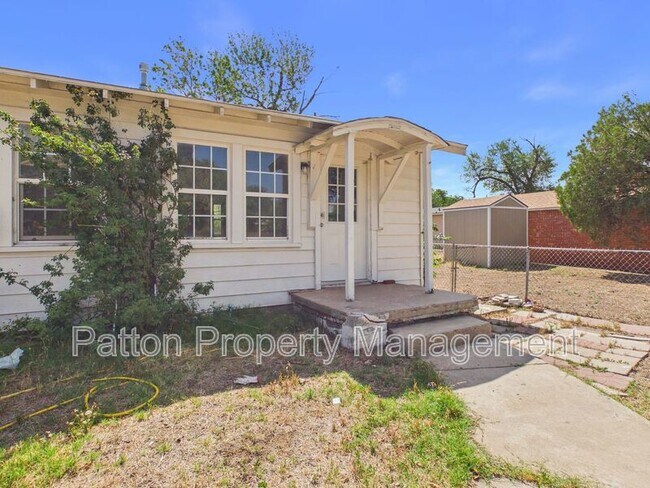 Building Photo - 913 S Louisiana St