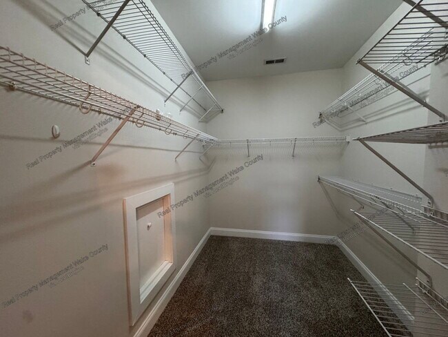 Building Photo - 10908 Connally Ln