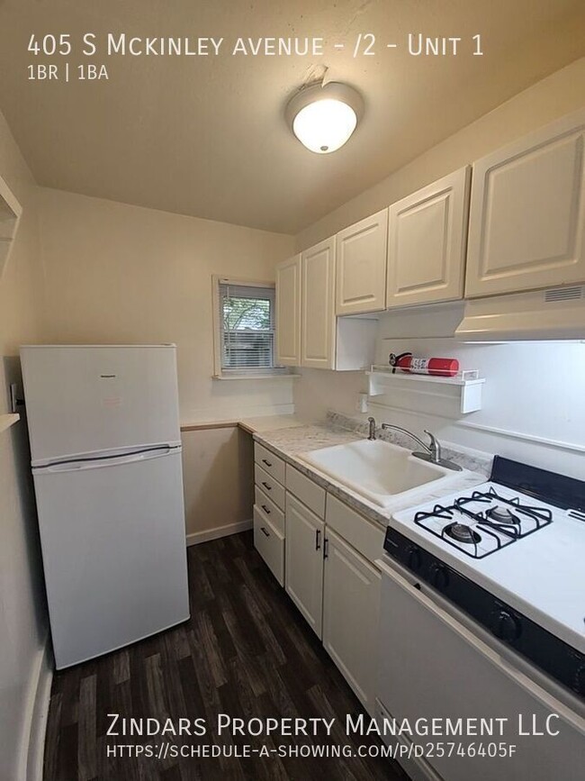 Building Photo - Newly Remodeled 1 bedroom 1 bath apartment...