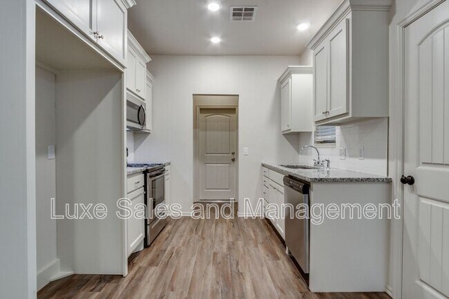 Building Photo - 437 Chalk Hill Ct