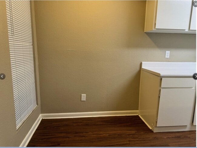 Building Photo - 2200 Cypress Landing Rd