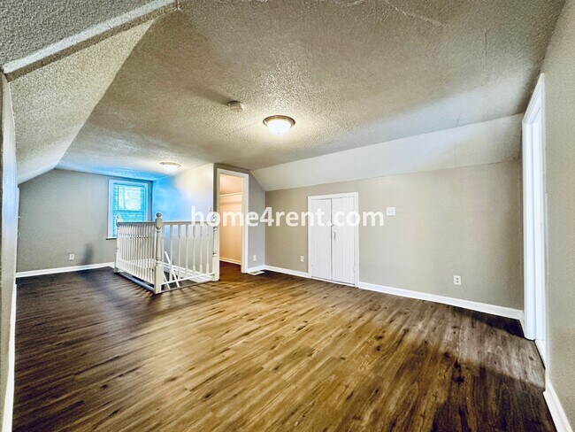 Building Photo - Adorable Home Featuring Wood Floors, SS Ap...
