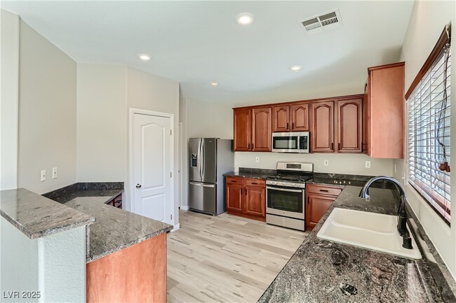Building Photo - 6171 Sierra Blue Ct