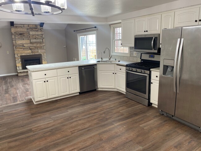 KITCHEN - 2909 Sussex Ln