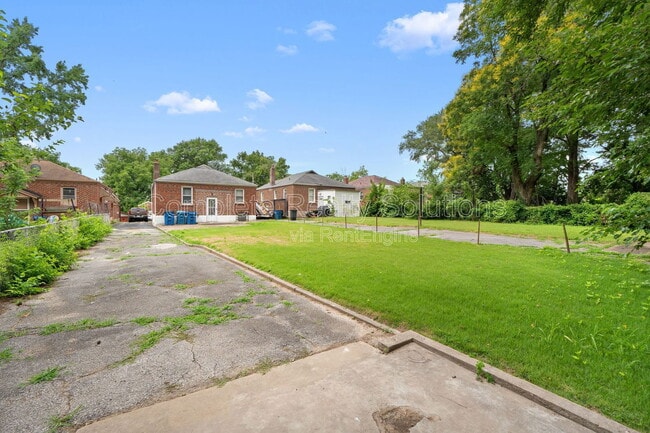 Building Photo - 7125 Theodore Ave