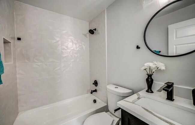 Building Photo - 3240 Dexter St